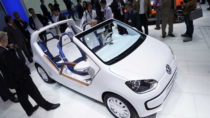 2011 VOLKSWAGEN