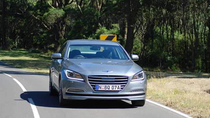 2015 HYUNDAI GENESIS 4D SEDAN