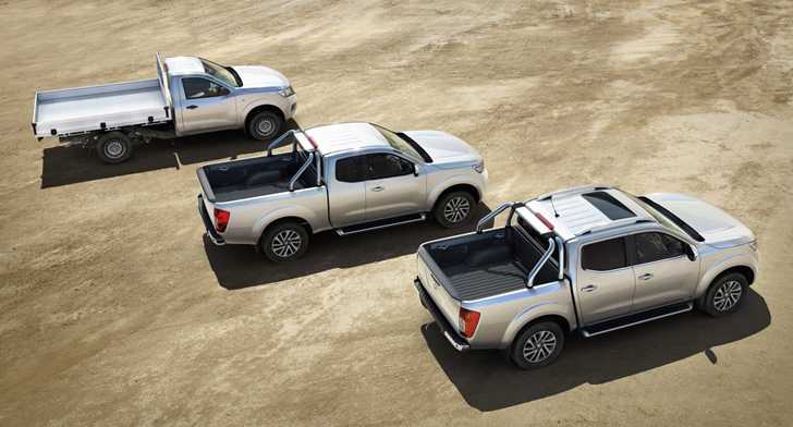 2015 NISSAN NAVARA