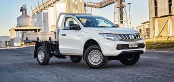 2015 MITSUBISHI TRITON