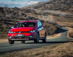 2015 VOLKSWAGEN GOLF 4D WAGON