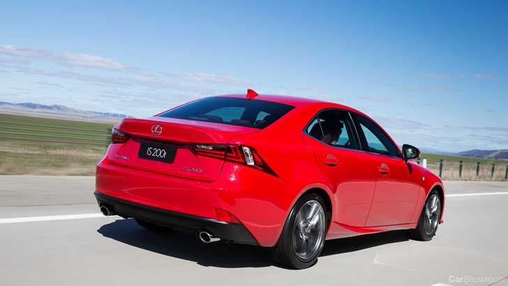 LEXUS IS200