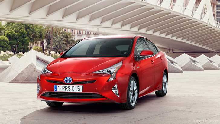 TOYOTA PRIUS