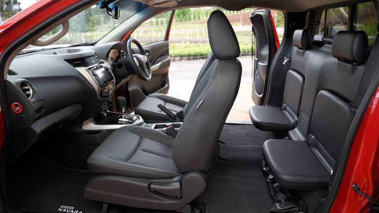 2015 NISSAN NAVARA KING CAB P/UP