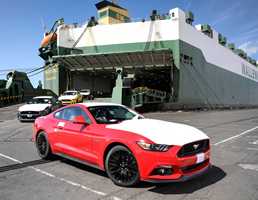 FORD MUSTANG