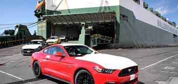 FORD MUSTANG