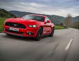 FORD MUSTANG