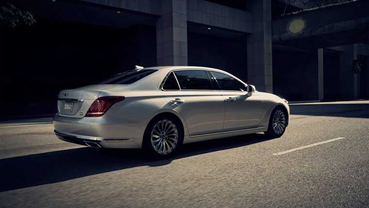 HYUNDAI GENESIS