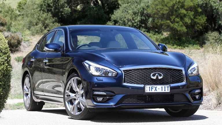 INFINITI Q70