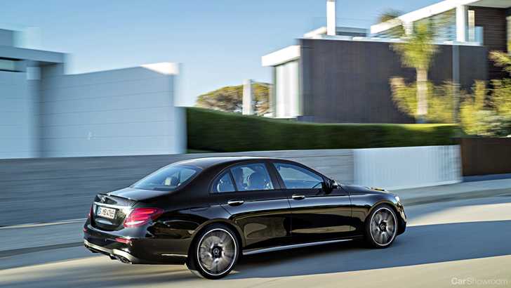 2017 Mercedes-AMG E43 Is A 295kW Bi-Turbo Luxury Stealth Bomber