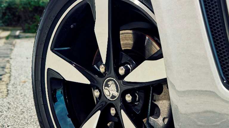 Holden Rolls Out Commodore Black Edition