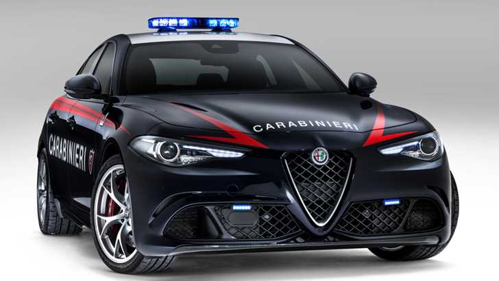 Italian Police Receives 376kW Alfa Romeo Giulia QV Cruiser