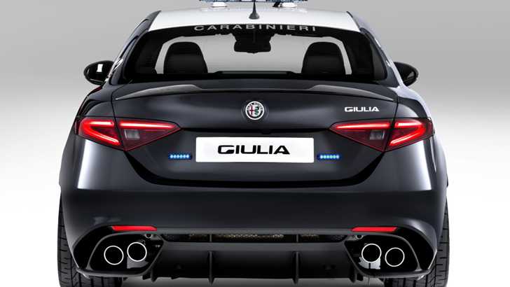 Italian Police Receives 376kW Alfa Romeo Giulia QV Cruiser