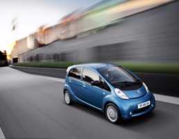 PSA Peugeot Citroen To Develop EVs With Dongfeng Motors