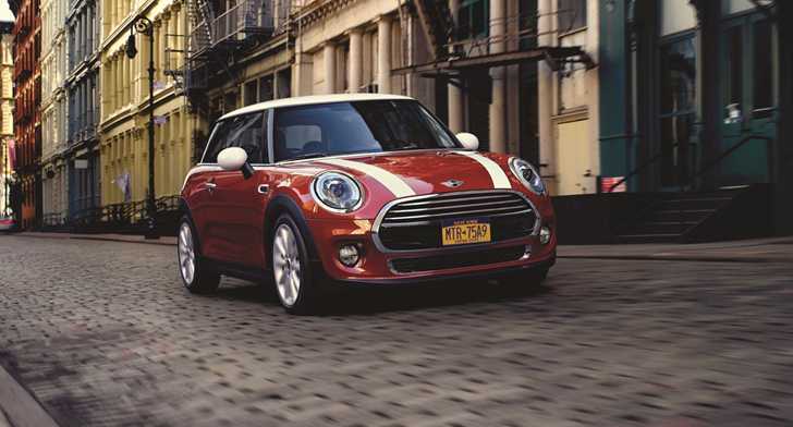 MINI Hatch, 5-Door Gets More Standard Kit