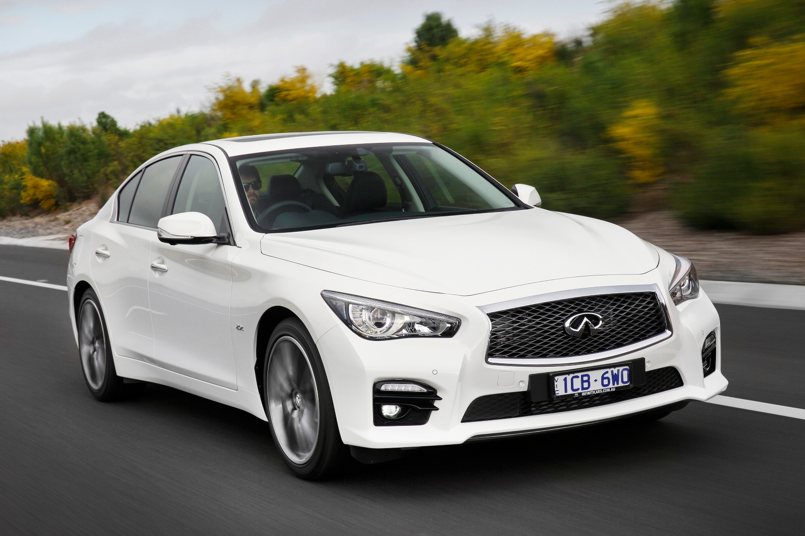 Infiniti q50 бампер передний