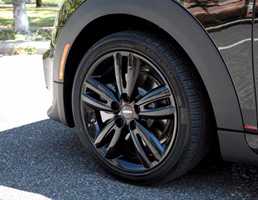 Exclusive MINI Carbon Edition Arrives Down Under