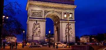 New Paris Law Restricts Older Cars From City Centre