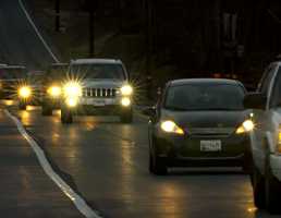 IIHS Finds Most New Car Headlights Have Awful Headlights