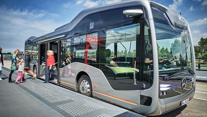 Mercedes-Benz Shows Off Self-Driving Future Bus