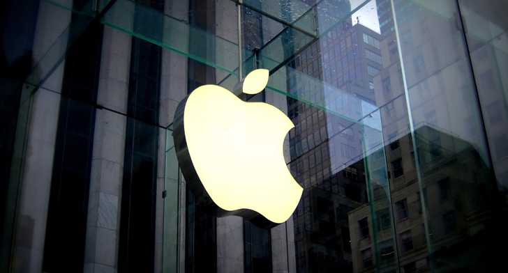 Apple’s New Hire Hints At Shift To Self-Driving Software