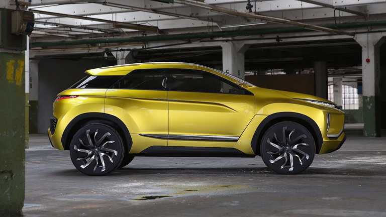 Mitsubishi Again Previews XM, 7-Seater Crossover