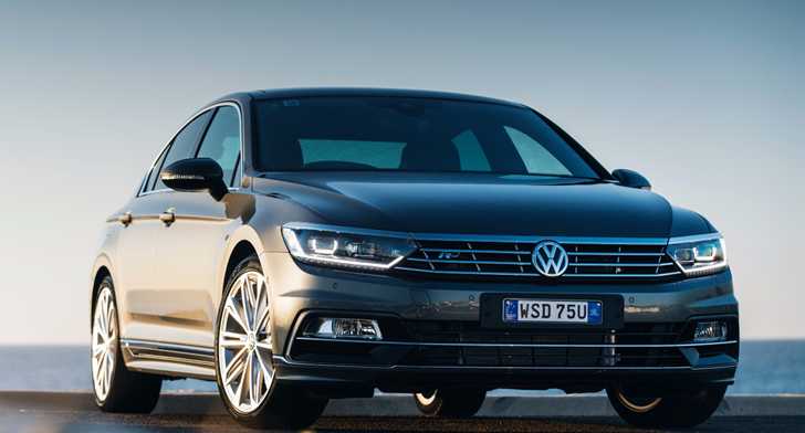 2016 Volkswagen Passat R-Line