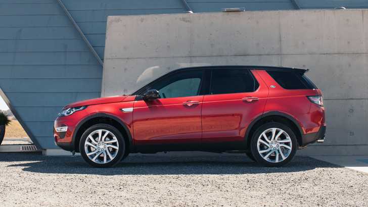 Land Rover Adds Ingenium Engines To Discovery Sport
