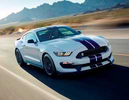 Mustang Shelby GT350 May Get Dual-Clutch Transmission