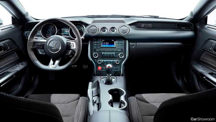 Mustang Shelby GT350 May Get Dual-Clutch Transmission