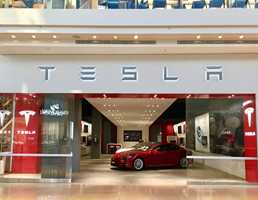 Tesla Opens First Melbourne Store In Chadstone