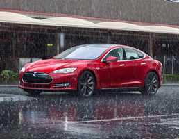 2015 Tesla Model S - Autopilot