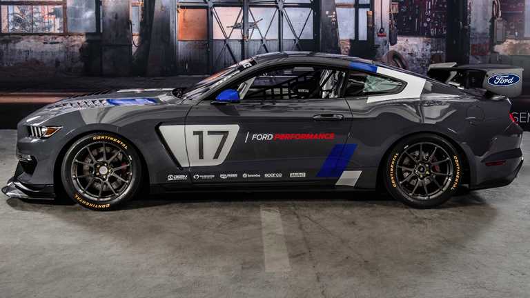 Ford Mustang GT4