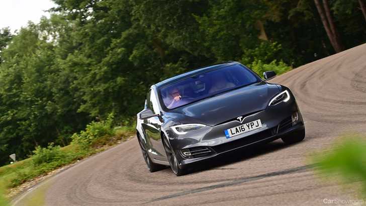Tesla Model S Gets Glass Roof, P90D Axed