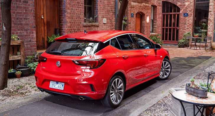 Closer Look At Holden’s Tech-Laden 2017 Astra