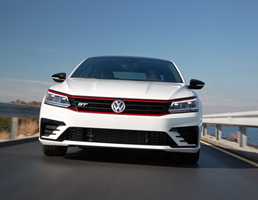2016 Volkswagen Passat GT Concept - LA Auto Show