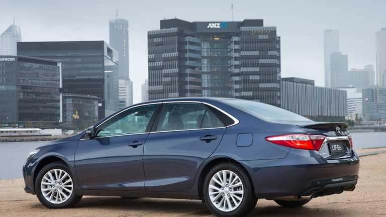 2016 Toyota Camry - Atara SL