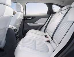 Jaguar F-Pace 30d AWD Portfolio