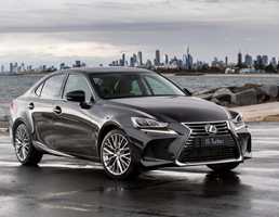 2017 Lexus IS