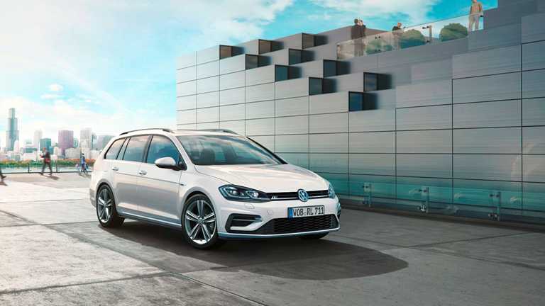 Volkswagen Reveals Updated Golf R, More 2017 Versions