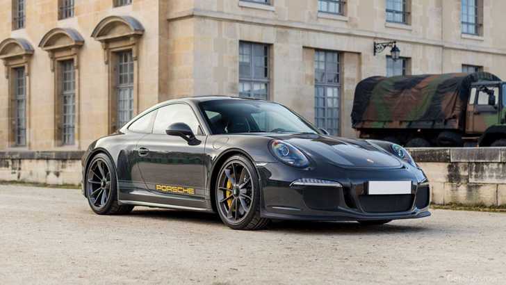 Steve McQueen Inspired Porsche 911 R Up For Auction