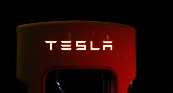 Tesla Hires Apple Software Bigwig To Lead Autopilot
