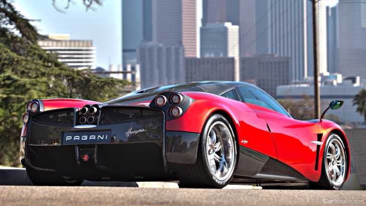Pagani Teases Huayra Roadster, Again
