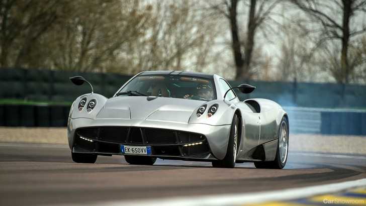 Pagani Teases Huayra Roadster, Again