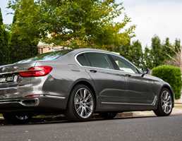 2017 BMW 750Li M-Sport