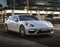 2017 Porsche Panamera Turbo S E-Hybrid