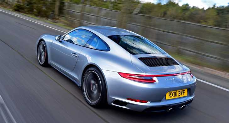 2017 Porsche 911 - Review