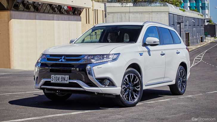 Mitsubishi Introduces 2017 Outlander PHEV