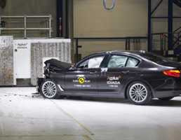 2017 BMW 520d, Mercedes-Benz Marco Polo Activity Bag 5-Star Safety Ratings