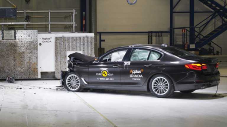 2017 BMW 520d, Mercedes-Benz Marco Polo Activity Bag 5-Star Safety Ratings